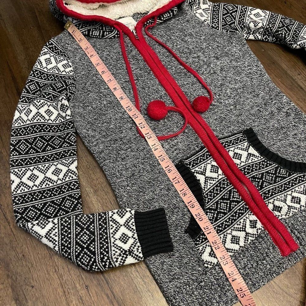 Between Me and You Winter Zip Up Hoodie - Picture 9 of 12